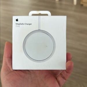 Apple MagSafe Wireless Charger in White - 1m - Brand New